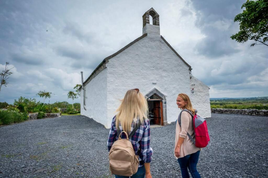 The Burren Art Gallery Built In 1798 Villa Tubber Exterior photo
